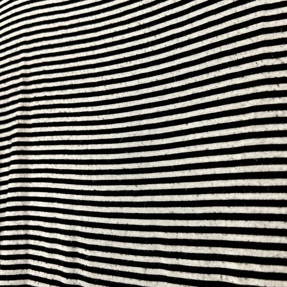 Striped 3/4 sleeve tunic. - Picture 5 of 6